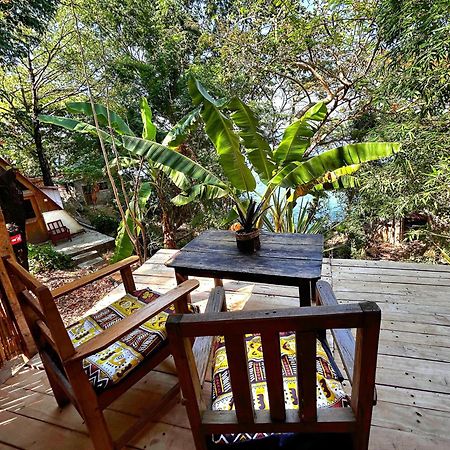 Butterfly Space- A Non-Profit Eco-Lodge Nkhata Bay ภายนอก รูปภาพ