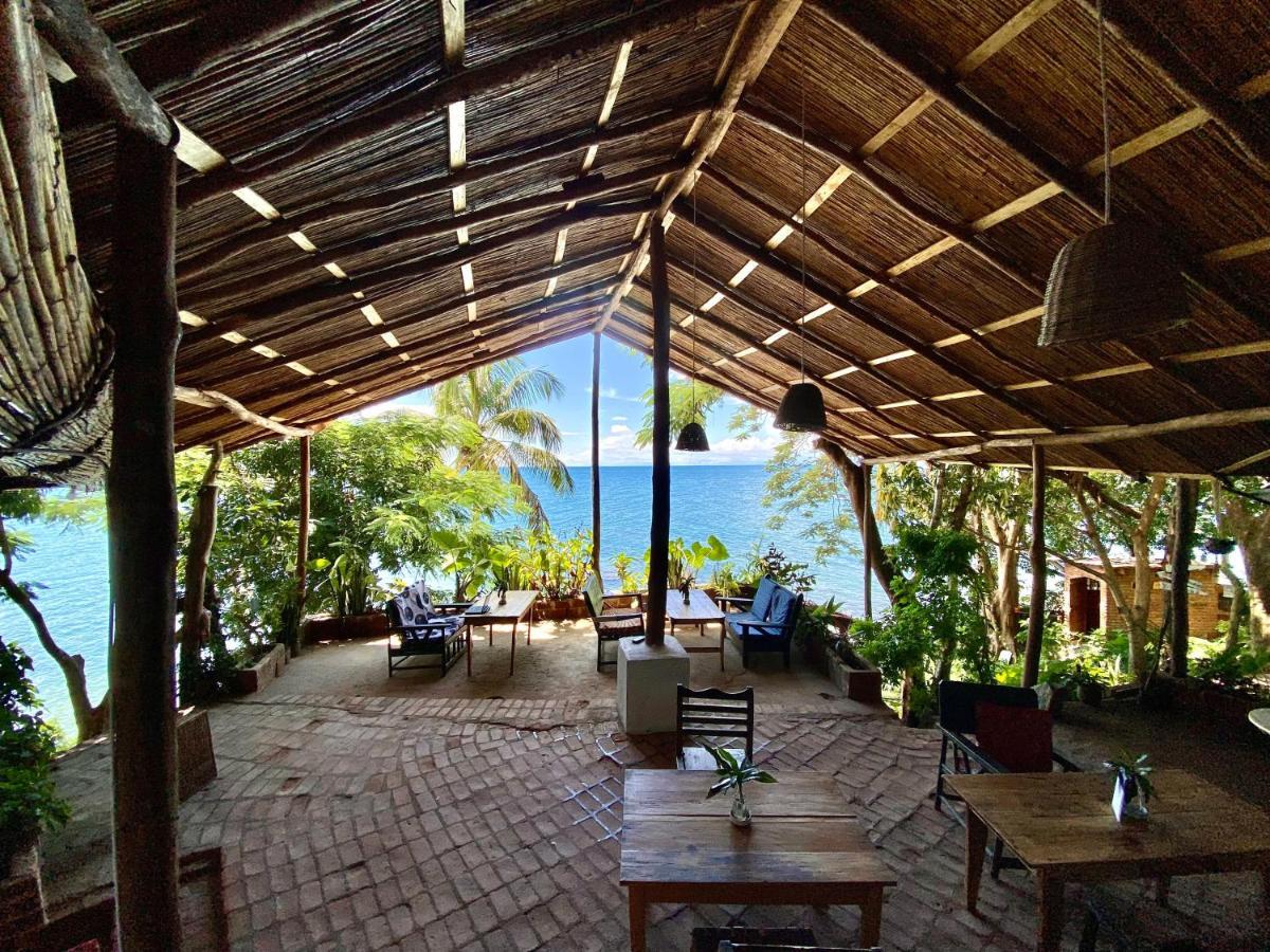 Butterfly Space- A Non-Profit Eco-Lodge Nkhata Bay ภายนอก รูปภาพ