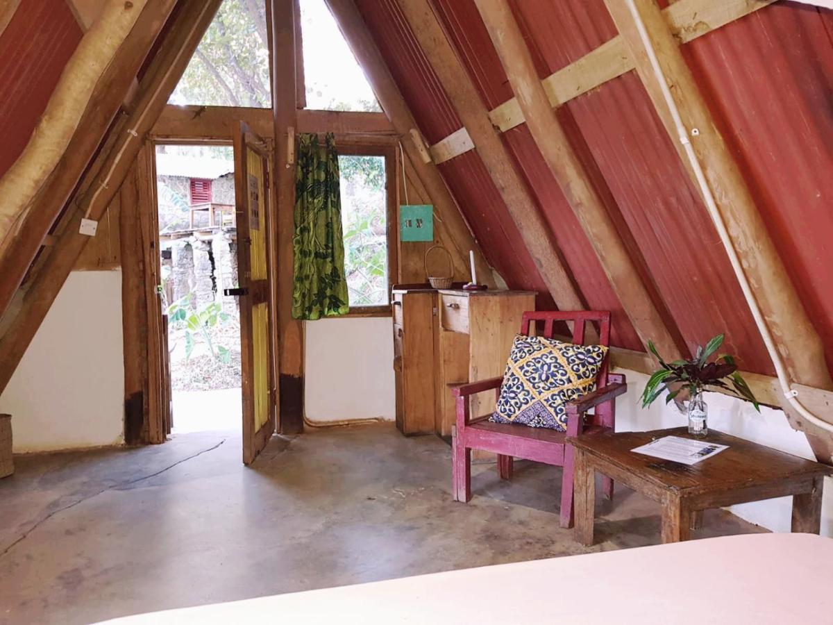 Butterfly Space- A Non-Profit Eco-Lodge Nkhata Bay ภายนอก รูปภาพ