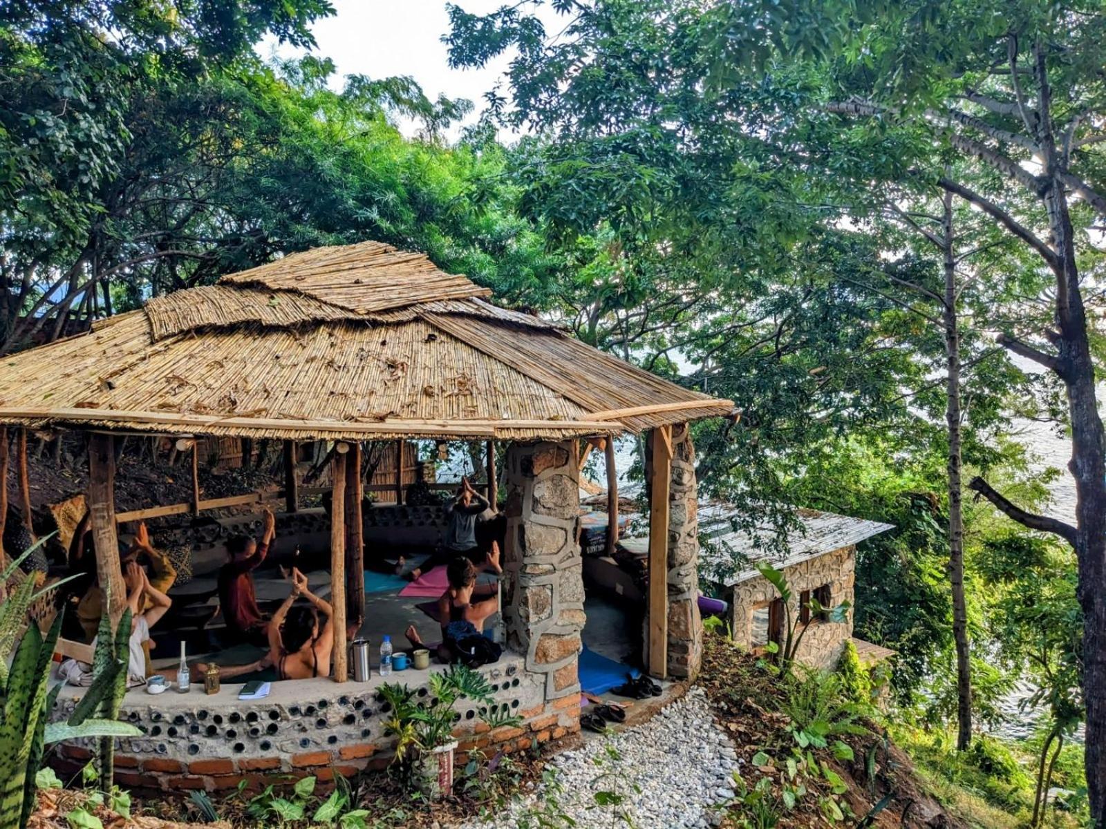 Butterfly Space- A Non-Profit Eco-Lodge Nkhata Bay ภายนอก รูปภาพ