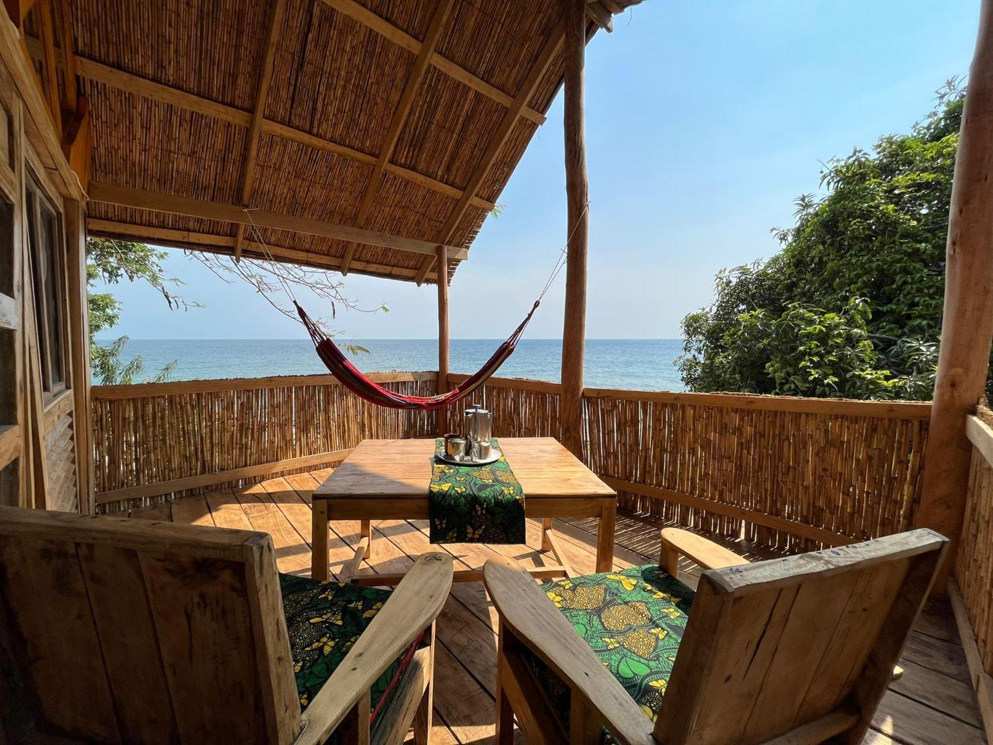 Butterfly Space- A Non-Profit Eco-Lodge Nkhata Bay ภายนอก รูปภาพ