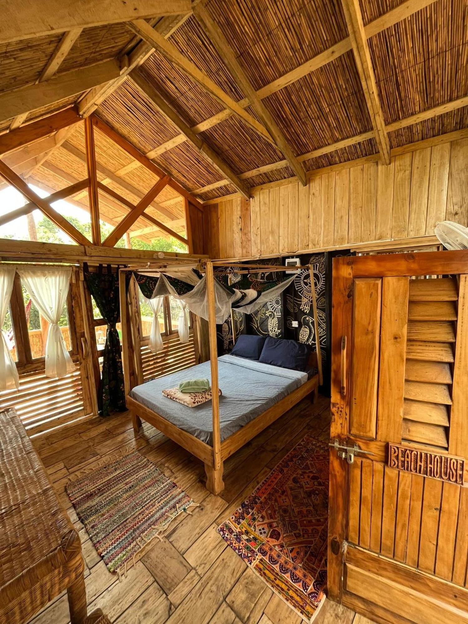 Butterfly Space- A Non-Profit Eco-Lodge Nkhata Bay ภายนอก รูปภาพ