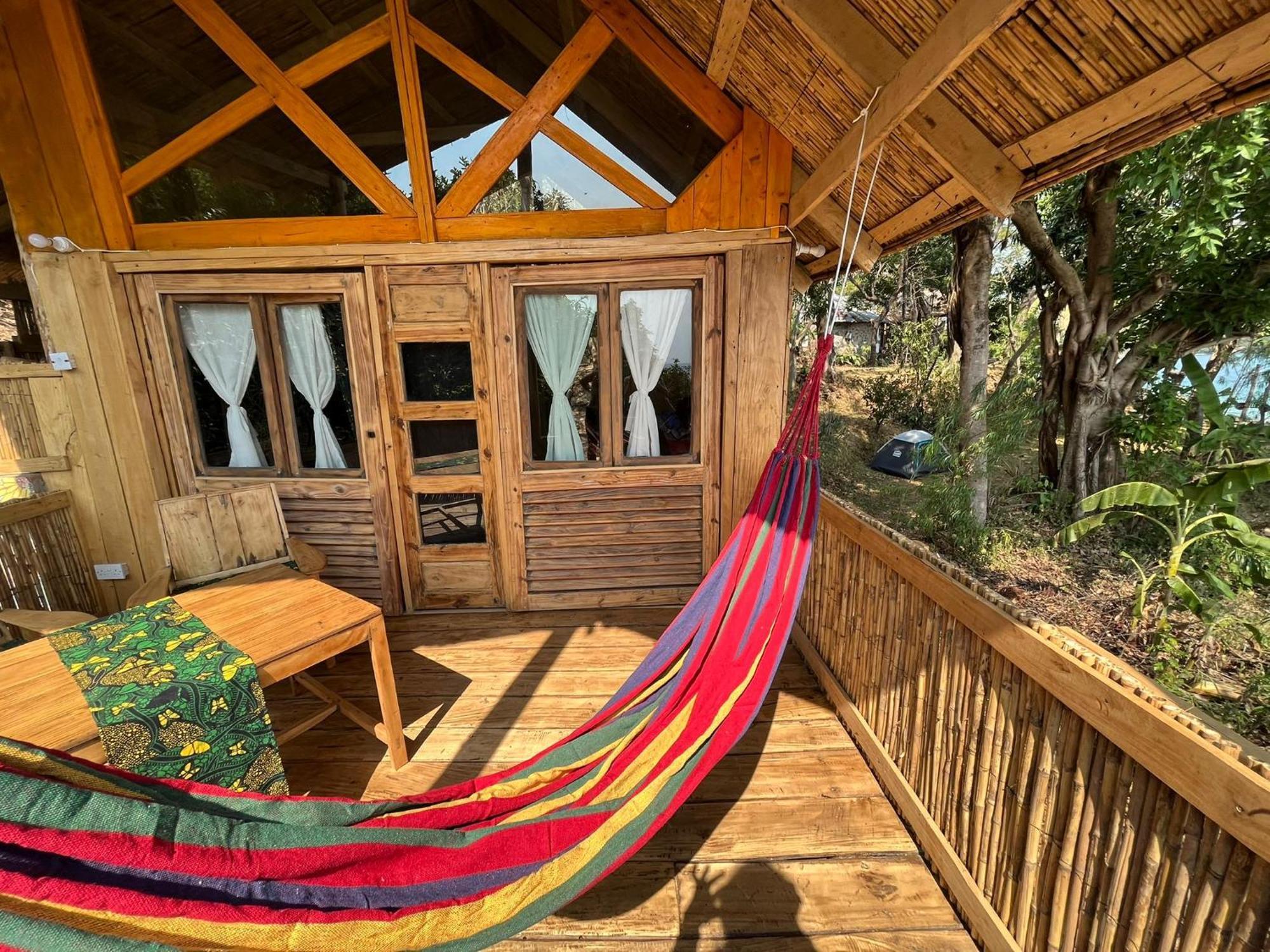 Butterfly Space- A Non-Profit Eco-Lodge Nkhata Bay ภายนอก รูปภาพ