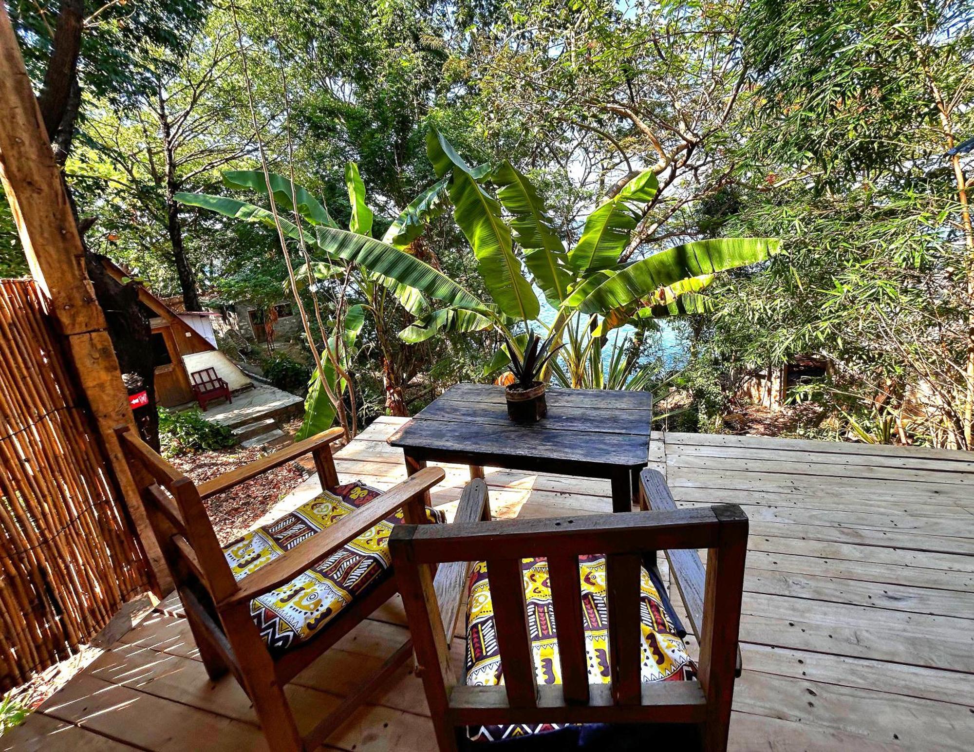Butterfly Space- A Non-Profit Eco-Lodge Nkhata Bay ภายนอก รูปภาพ