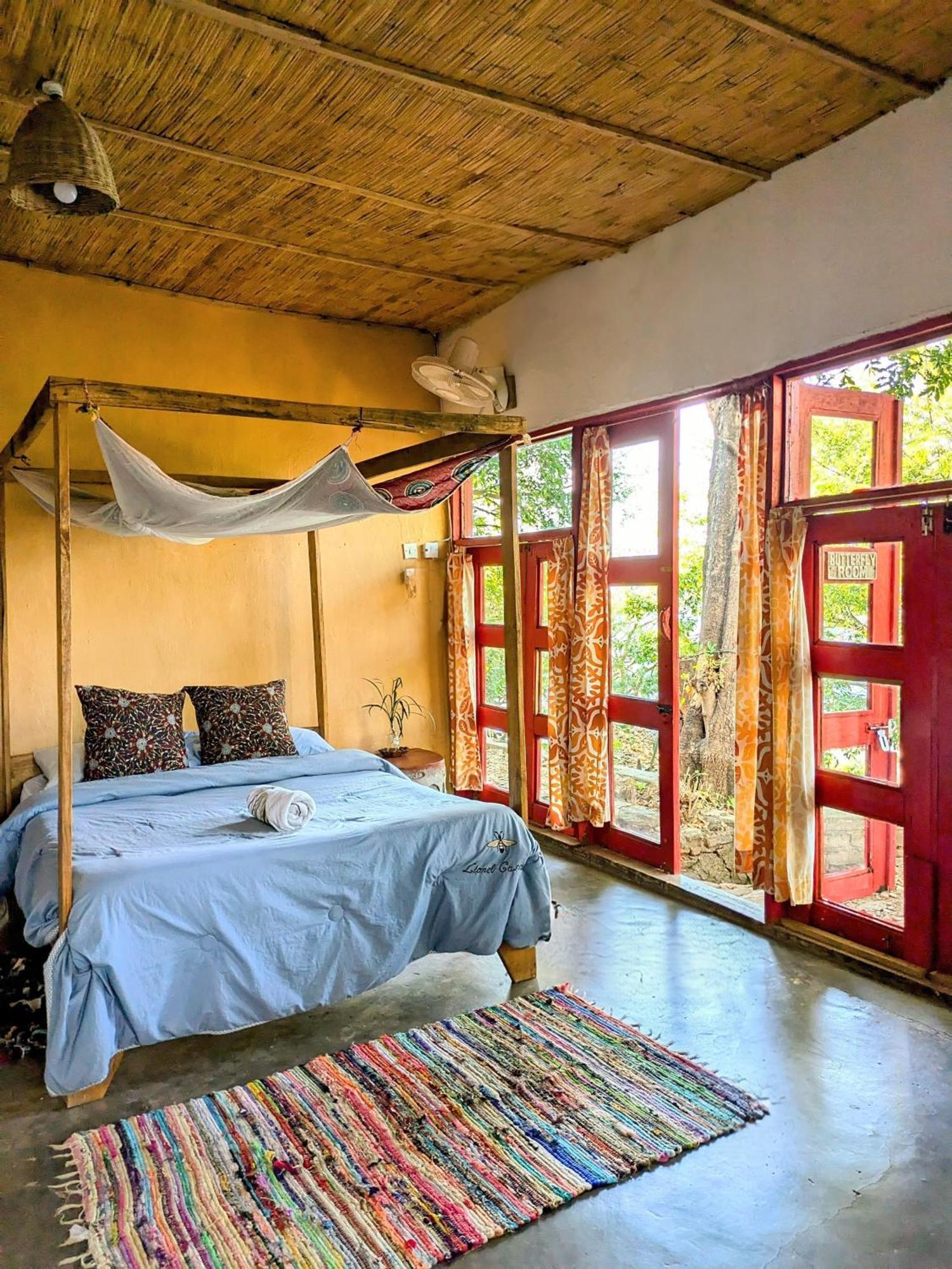 Butterfly Space- A Non-Profit Eco-Lodge Nkhata Bay ภายนอก รูปภาพ