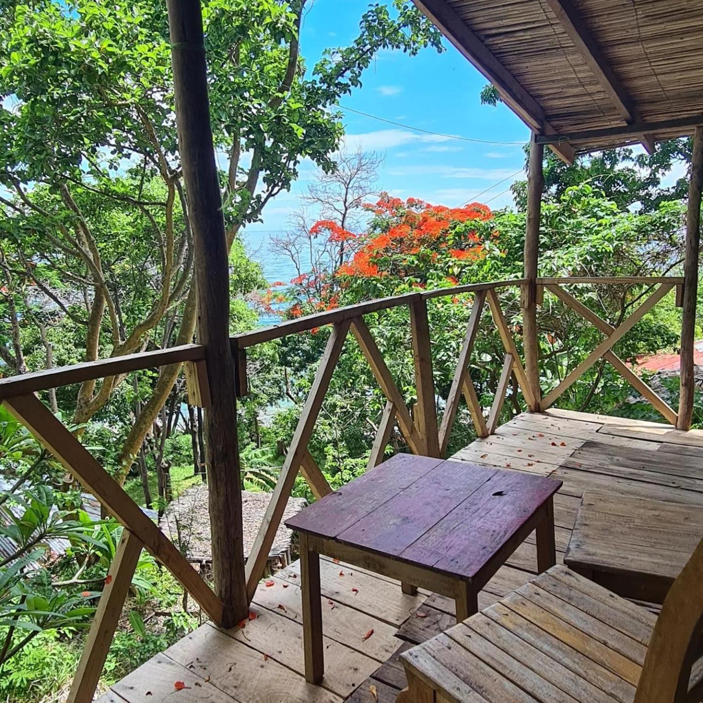 Butterfly Space- A Non-Profit Eco-Lodge Nkhata Bay ภายนอก รูปภาพ